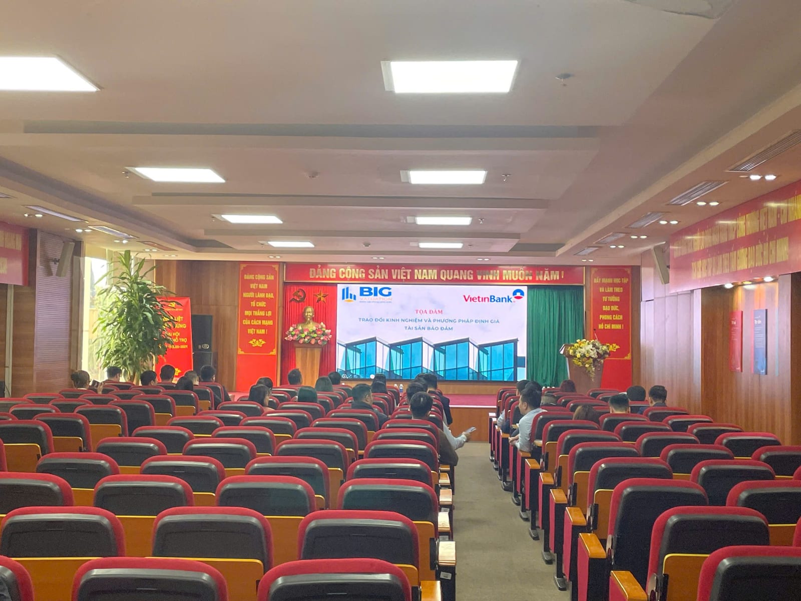 Tọa đàm giữa Big Việt Nam và VietinBank Chi Nhánh Hoàng Mai